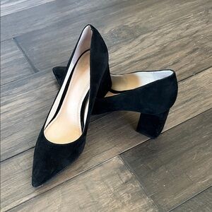 Marc Fisher Chic Black Suede SZ 8 Block Heels 2.75”